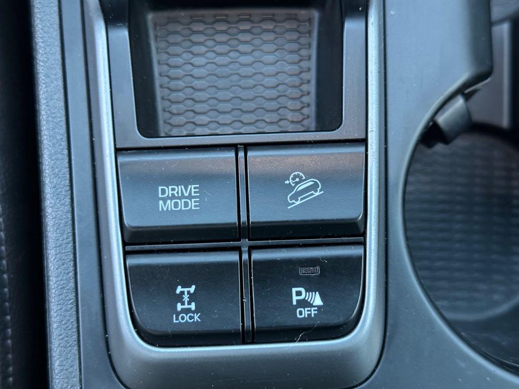2016 Hyundai Tucson Limited for sale at Drive Point Auto in Coquitlam, BC — photo 20 of 23